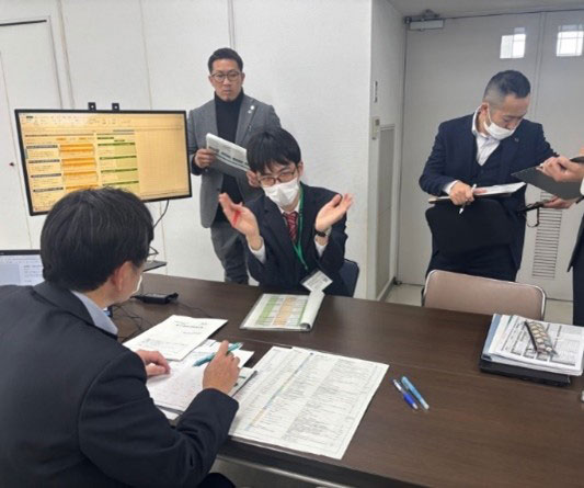 対面会議、ロールプレイング実施